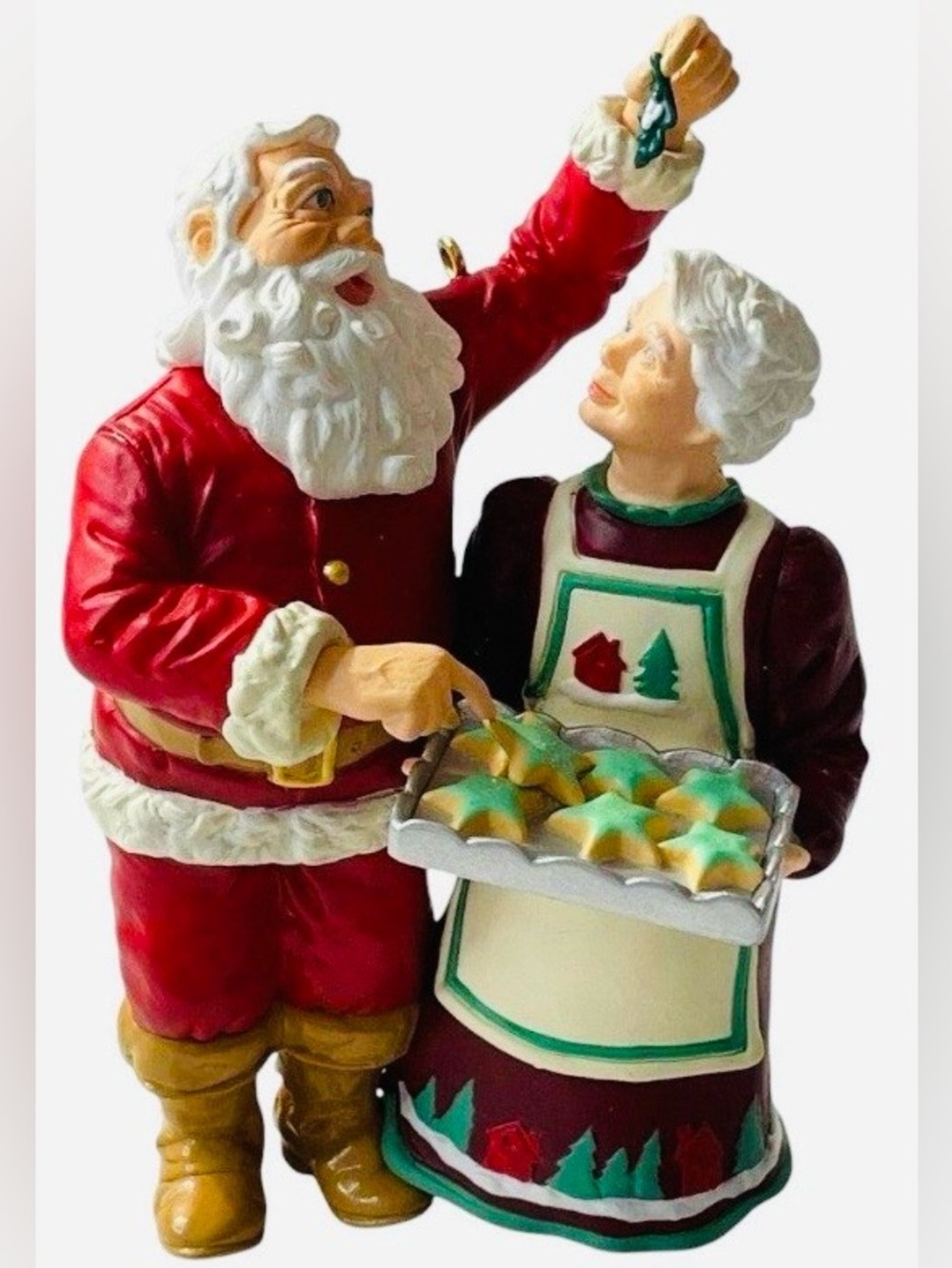 2001 Santa Cneaks a Sweet Cooking Festive Santa and Mrs. Claus Cookie Tray